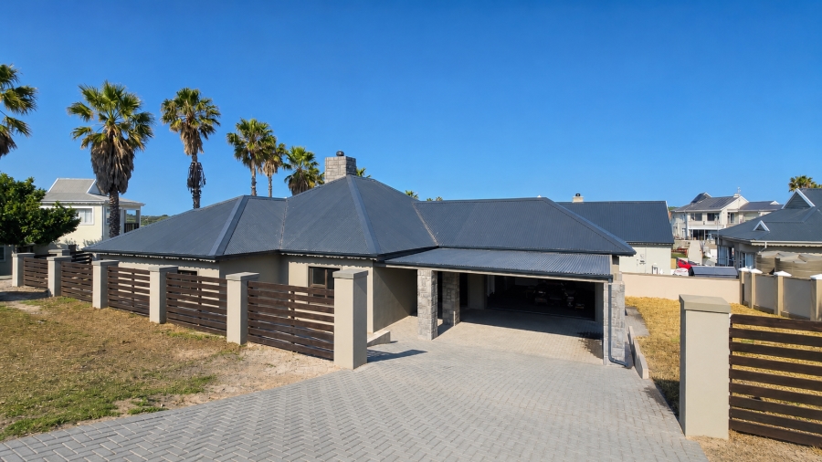 3 Bedroom Property for Sale in Marina Martinique Eastern Cape